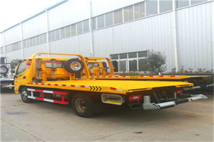 二里庄附近拖车救援搭电