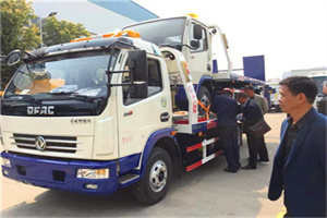 二里庄汽车道路救援拖车价格